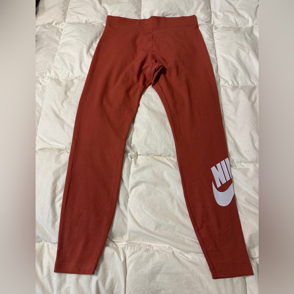Nike Essential Tight Fit High Rise Full Length Leggings - NWT - Size L - Picture 5 of 16